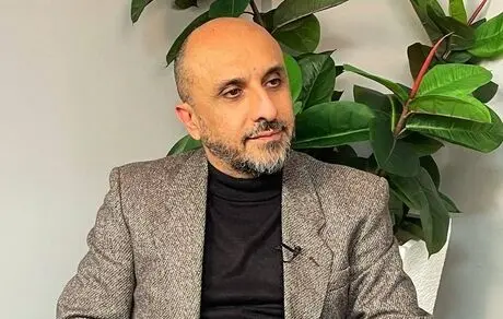 پزشکیان در عمل به هیچ‌کدام از وعده‌هایش موفق نبود/ ایشان صراحتاً گفته‌اند که «اگر نتوانستیم به قول‌هایمان عمل کنیم، از ادامه کار سیاسی خداحافظی می‌کنیم»