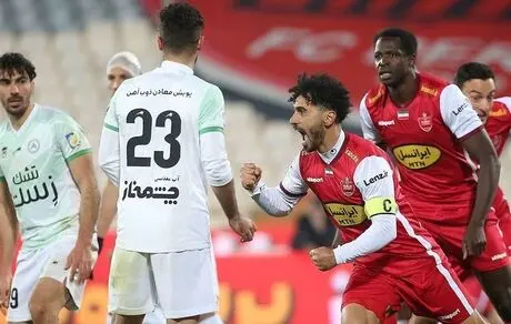 ادامه یکه‌تازی پرسپولیس با پیروزی مقابل ذوب‌آهن