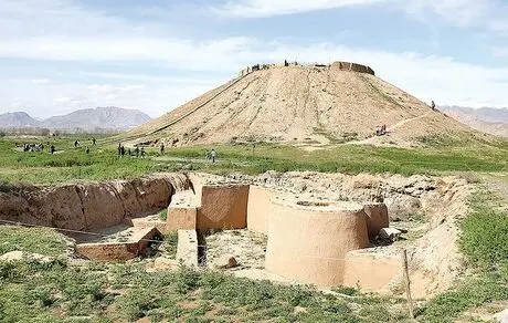 تپه ۷ هزار ساله چگونه غیب شد؟ بیانیه‌ی شبکه‌ی سمن‌های میراثی استان تهران درباره‌ی تخریب و نابودی تپه‌ی تاریخی قمی‌آباد