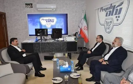 نریمانی راد در بازدید از شرکت کشت و صنعت و دامپروری پگاه فارس:شرکت کشت و صنعت و دامپروری پگاه فارس محور توسعه منطقه است

