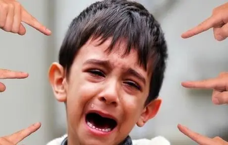 چگونه از کودک خود برابر قلدری محافظت کنیم؟