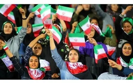 زن غربی که به استادیوم می‌رود یک کالاست، زن ایرانی بهشت زیر پایش است! 