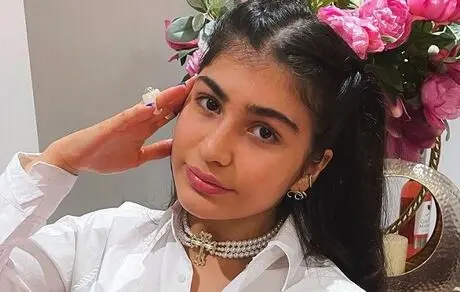 نام دنیز دایی چطور بر سر زبان ها افتاد؟/ عکس هایی از دختر علی دایی