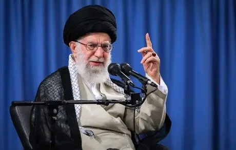 رهبر انقلاب: اقتصاد مهمترین مسئله کشور است؛
اقتصاد نابسامان بر فرهنگ جامعه هم اثر می‌گذارد