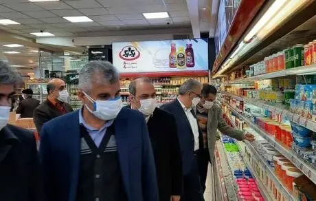 بررسی حضور ویترینی پگاه در فروشگاه‌های زنجیره‌ای شهر قم