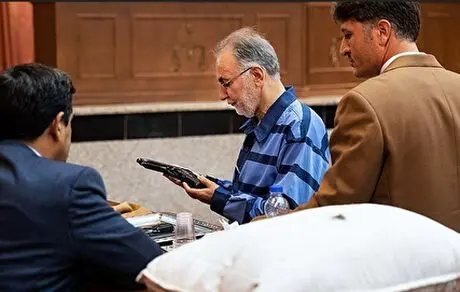 وکیل نجفی: موکلم به قتل «شبه عمد» اقرار دارد نه «عمد» / شاهدی بر عمدی بودن قتل وجود ندارد / پزشکی قانونی با صراحت اعلام کرده که شلیک بیضوی بوده؛ یعنی نجفی به صورت مستقیم به مرحومه شلیک نکرده
