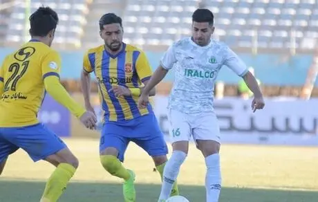 آریاکیا: از پرسپولیس پیشنهادی به دستم نرسیده است