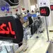 مشتریان قید بانکی که تذکر حجاب دهد را می‌زنند