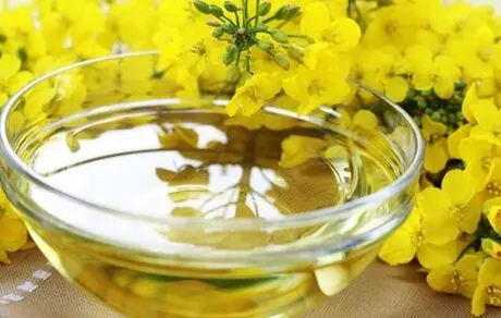 با این روغن به جنگ چربی های دورشکم بروید
