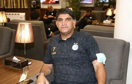 غلامپور: ذوبی‌ها حق ندارند در مورد تیم ما صحبت کنند!