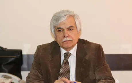 ما در یک موقعیت بسیار بحرانی از نظر ریالی و ارزی قرار گرفته‌ایم