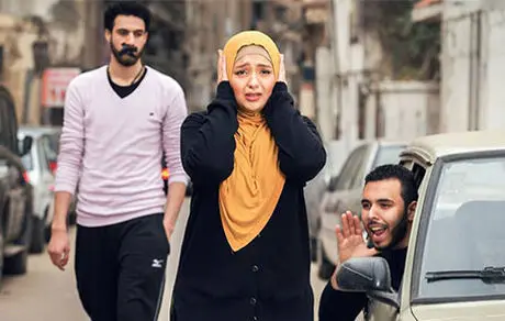تهدید شرم آور مربی زن یوگا