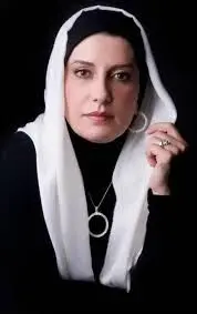 فریبا‌ کوثری در میان مردهای زندانی