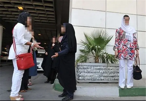 روزنامه جوان: هرکس با لایحه حجاب مشکل دارد فمنیست و ضد خانواده است! 