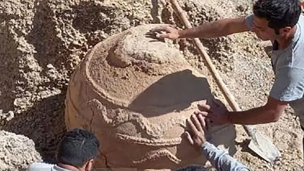 کشف گنج دوره ساسانی در مبارکه + جزئیات