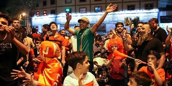 انصاری‌فرد پیگیر اختلال در بلیت فروشی به هواداران
