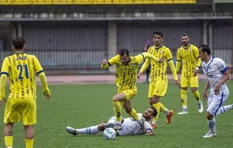 مربی و دروازه‌بان پارس جنوبی به حراست فدراسیون فوتبال احضار شدند