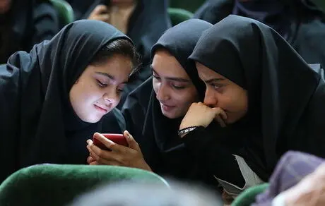 نوجوانان را بیش از حد کنترل نکنید