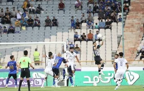 گروسی: هواداران استقلال نباید به بازیکنان لقب بی غیرت بدهند