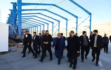 بازدید مدیرعامل صندوق بازنشستگی کشوری از مجموعه شیر خشک نوزاد پگاه