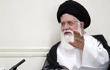 تنها کشوری که در آن اسلام ناب وجود دارد، ایران است و با توجه به چنین موقعیت حساسی نمی‌توانیم در مسائل دینی و شرعی تسامح به خرج دهیم 