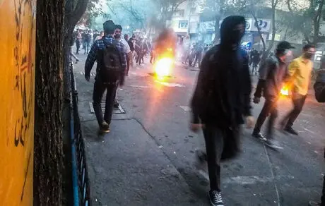 جمع کردن و پایان دادن به فتنه امروز، کار هیأتی و آخوندی است