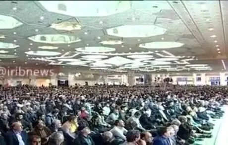 سر دادن شعار علیه روحانی در نمازجمعه 