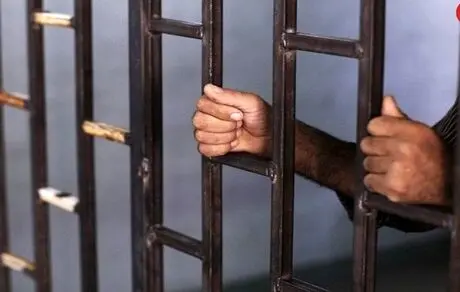 این مرد از زندان آزاد نشده، دستگیر شد