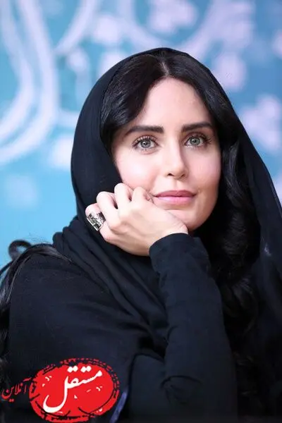 سلفی جنجالی گلزار و النازشاکردوست در مهمانی + عکس و بیوگرافی