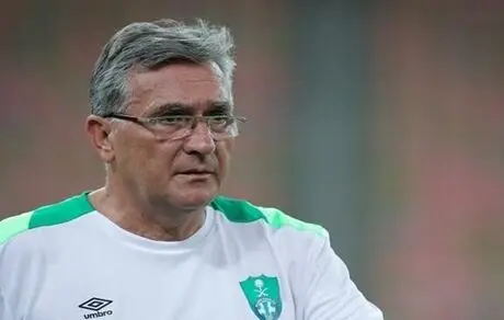 سرمربی سابق پرسپولیس عذرخواهی کرد