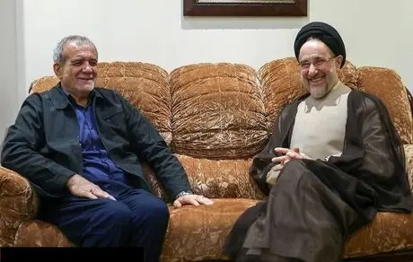 سید محمد خاتمی و مسعود پزشکیان در یک قاب دیدنی