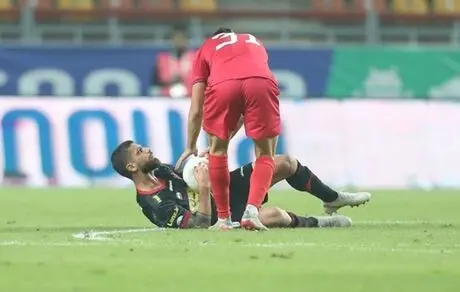 حلالی: بازی فولاد و پرسپولیس بار فنی نداشت/ چند بازیکن در حد نام خودشان نبودند 