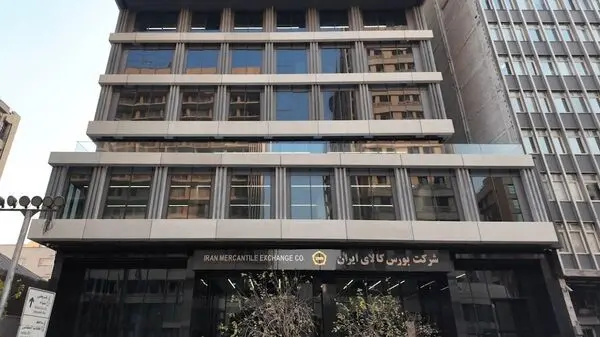 عبور بازار گواهی سپرده قیر از رکورد ۲۰ هزار تن/ موجودی انبارهای بورسی قیر به ۶ هزار و ۵۰۰ تن رسید