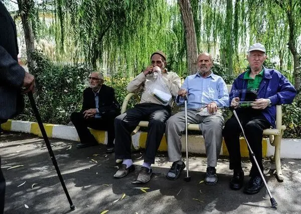 2 روز مانده به پایان اردیبهشت افزایش حقوق بازنشستگان واریز می شود