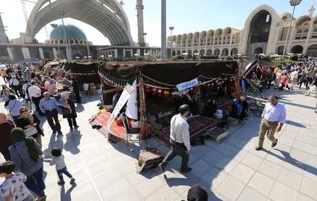 مصلای تهران را به کلکسیون مانکن‌ها تبدیل کرده‌اند!/ مصلی مقدس را آلوده به نمایش مانکن‌ها نکنید