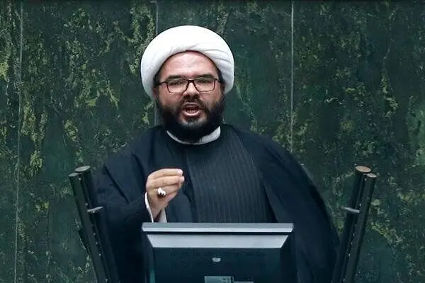 اصلاح طلبان می‌خواهند با ساده لوحی موسوی، خاتمی را تطهیر کنند