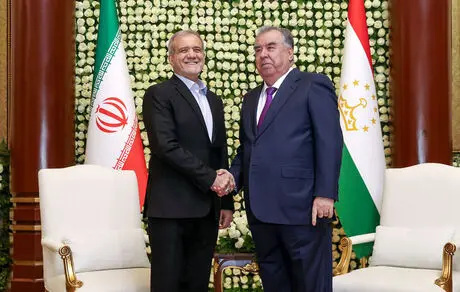 مذاکرات روسای جمهوری ایران و تاجیکستان آغاز شد 