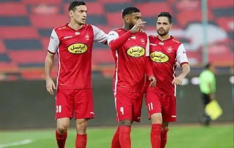 پرسپولیس با ثبت اولین شکست مس به صدر بازگشت