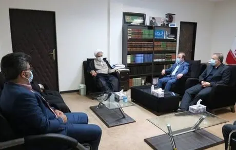دیدار مدیرعامل شرکت فولاد هرمزگان با امام جمعه بندرعباس و نماینده ولی فقیه در استان هرمزگان 
