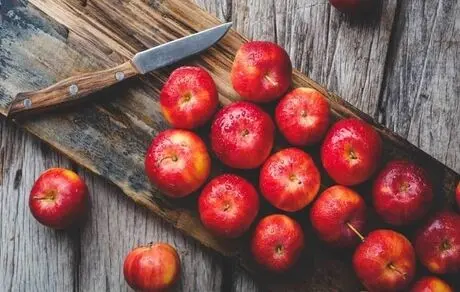 کمک سیب به رفع سرطان و بیماری های قلبی