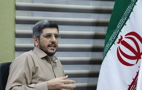 دفاع قائم مقام شبکه 3 از سانسور مستند شاملو / روشنفکران اغلب دیکتاتورهای فحاشی هستند که نقد را بر نمی‌تابند