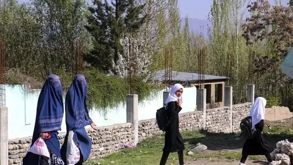 یک مجری تلویزیون به خاطر فقر تن‌ فروش شد!