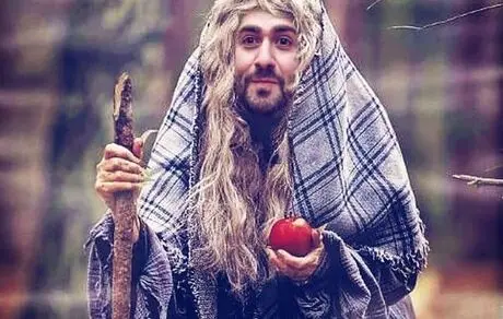 بازیگر هیولا با ظاهر یک گدا