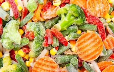 کدام مواد غذایی را نباید در فریزر گذاشت؟