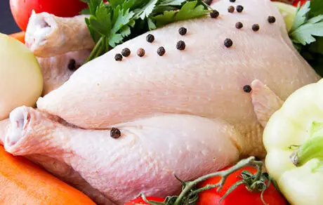 با خوردن پوست مرغ چه بلایی سرتان می‌آید؟