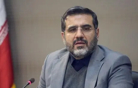 یکی از دلایلی که مردم انقلاب کردند، حجاب بود
