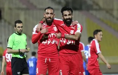 رونمایی از دفاع راست تراکتور مدل نود و هشت