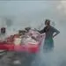 بوخور" دادن بازار شهر کراچی پاکستان برای مبارزه با پشه های ناقل بیماری
