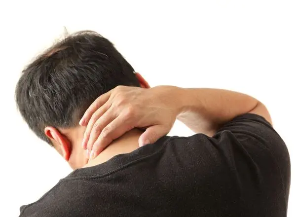 علت درد مداوم پشت سر
