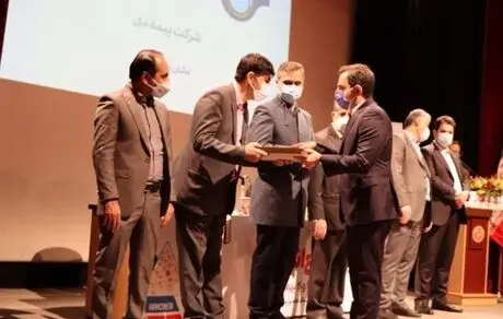بیمه دی در چهارمین حضور خود در جایزه ملی منابع انسانی ٣٤٠٠٠ موفق به کسب نشان برنزین C1 شد